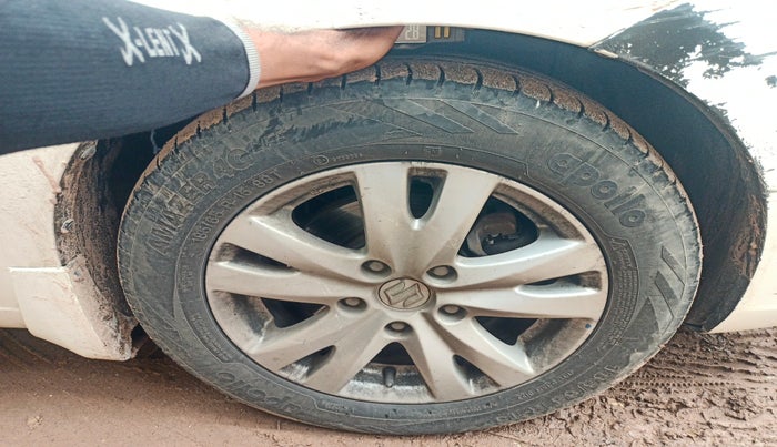 2016 Maruti Ertiga ZDI SHVS, Diesel, Manual, 94,000 km, tyre