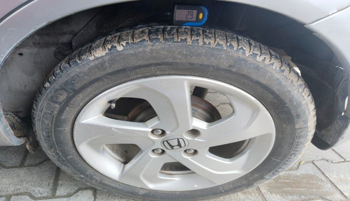 2014 Honda Amaze 1.5L I-DTEC VX, Diesel, Manual, 1,65,947 km, tyre