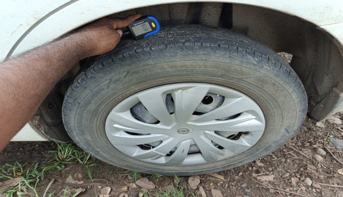 2019 Maruti Dzire VDI, Diesel, Manual, 69,050 km, tyre