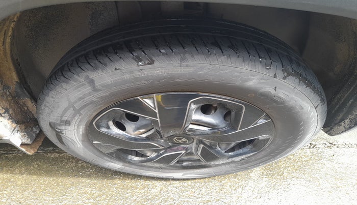 2024 Tata PUNCH ADVENTURE MT CNG , Petrol, Manual, 26,606 km, tyre