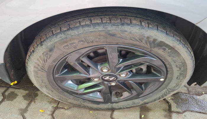 2020 Hyundai GRAND I10 NIOS SPORTZ AMT 1.2 KAPPA VTVT, Petrol, Automatic, 32,978 km, tyre
