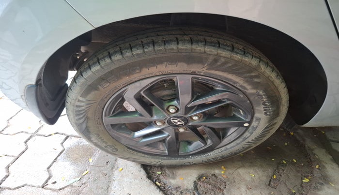 2020 Hyundai GRAND I10 NIOS SPORTZ AMT 1.2 KAPPA VTVT, Petrol, Automatic, 32,978 km, tyre