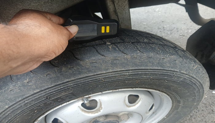 2022 Maruti Eeco 5 STR AC CNG (O), Petrol, Manual, 1,12,894 km, tyre