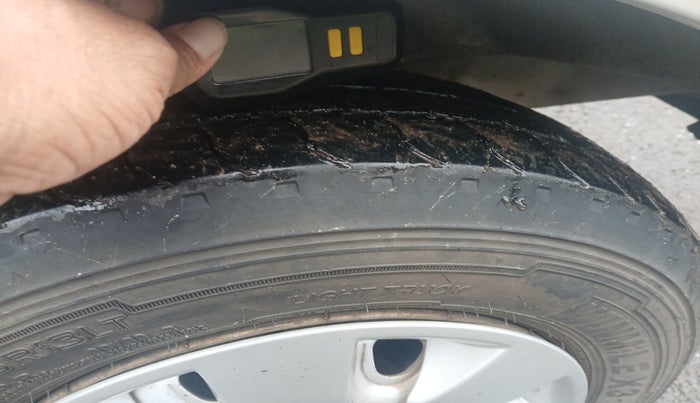 2022 Maruti Eeco 5 STR AC CNG (O), Petrol, Manual, 1,12,894 km, tyre