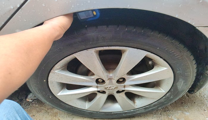 2013 Hyundai Verna FLUIDIC 1.6 CRDI SX OPT AT, Diesel, Automatic, 1,67,081 km, tyre