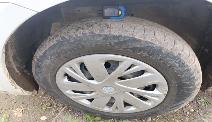 2016 Maruti Swift VXI, Petrol, Manual, 52,757 km, tyre
