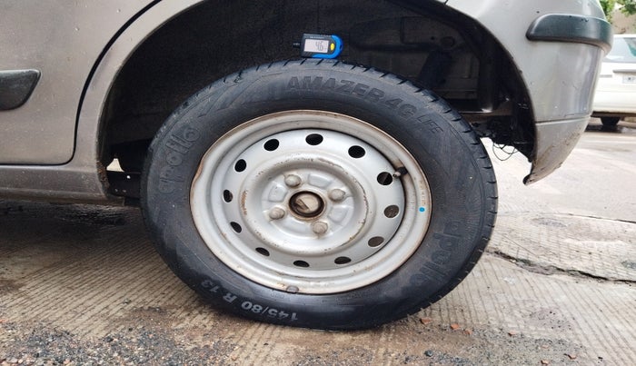 2013 Maruti Wagon R 1.0 LXI, Petrol, Manual, 1,13,103 km, tyre
