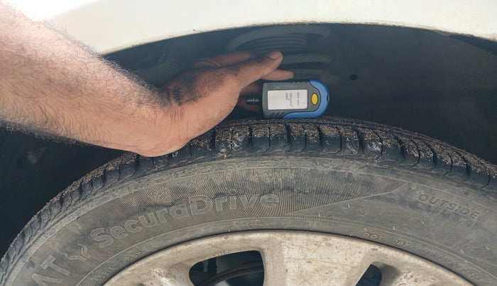 2014 Maruti Swift Dzire ZDI, Diesel, Manual, 80,000 km, tyre