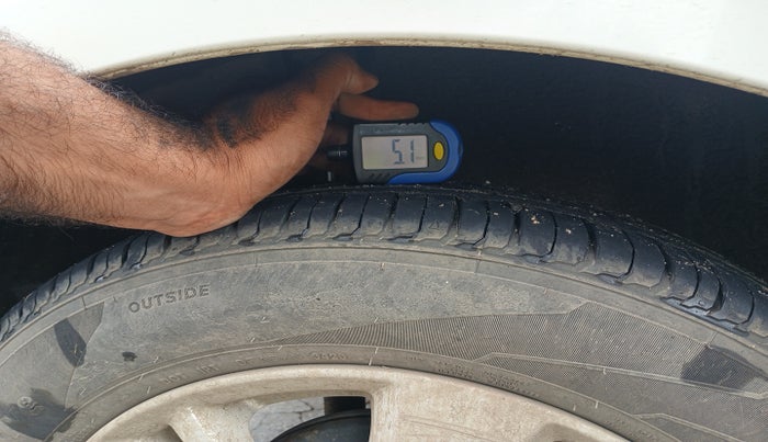 2014 Maruti Swift Dzire ZDI, Diesel, Manual, 80,000 km, tyre