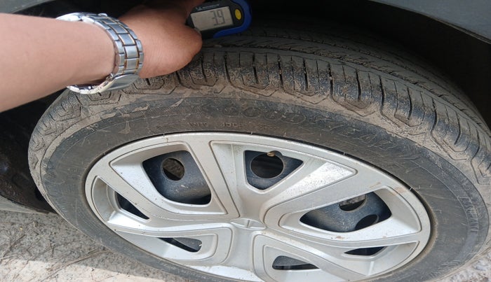 2022 Tata ALTROZ XM PLUS PETROL, Petrol, Manual, 38,227 km, tyre
