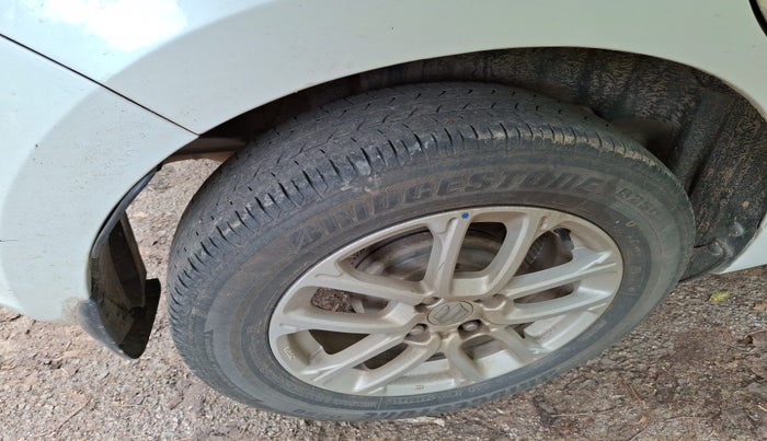 2018 Maruti Swift ZDI AMT, Diesel, Automatic, 1,01,004 km, tyre