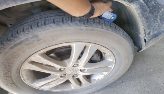 2010 Honda CRV 2.4L 2WD AT, Petrol, Automatic, 1,45,000 km, tyre