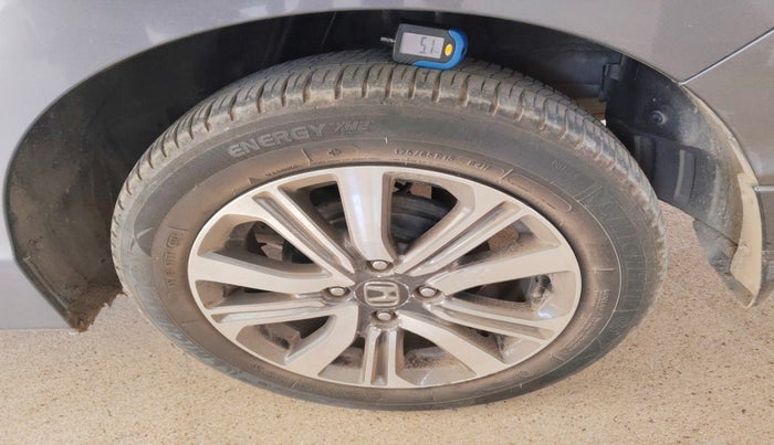 2017 Honda City 1.5L I-VTE V CVT, Petrol, Automatic, 98,240 km, tyre