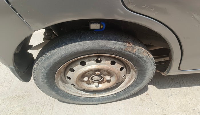 2012 Maruti Wagon R 1.0 LXI, Petrol, Manual, 79,107 km, tyre