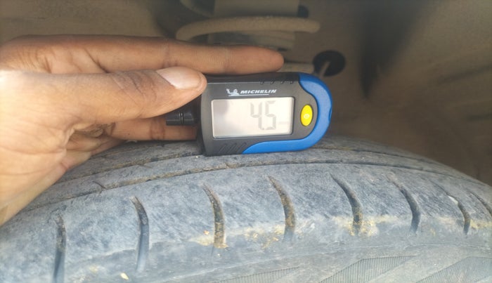 2014 Maruti Wagon R 1.0 LXI CNG, Petrol, Manual, 1,13,000 km, tyre