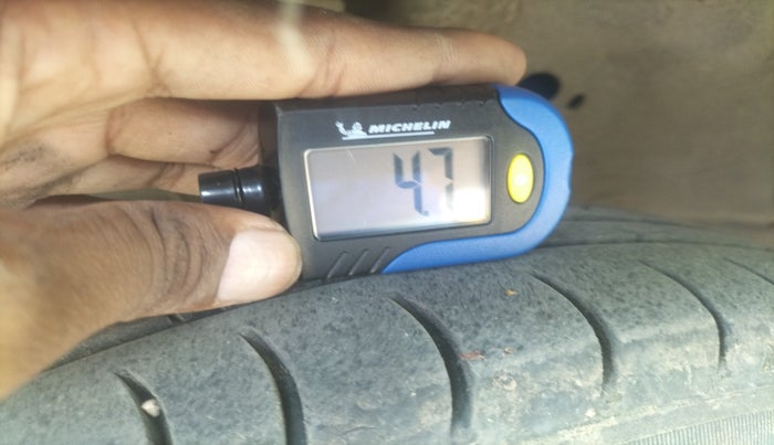 2014 Maruti Wagon R 1.0 LXI CNG, Petrol, Manual, 1,13,000 km, tyre