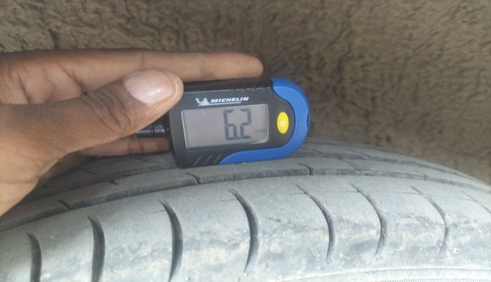 2014 Maruti Wagon R 1.0 LXI CNG, Petrol, Manual, 1,13,000 km, tyre