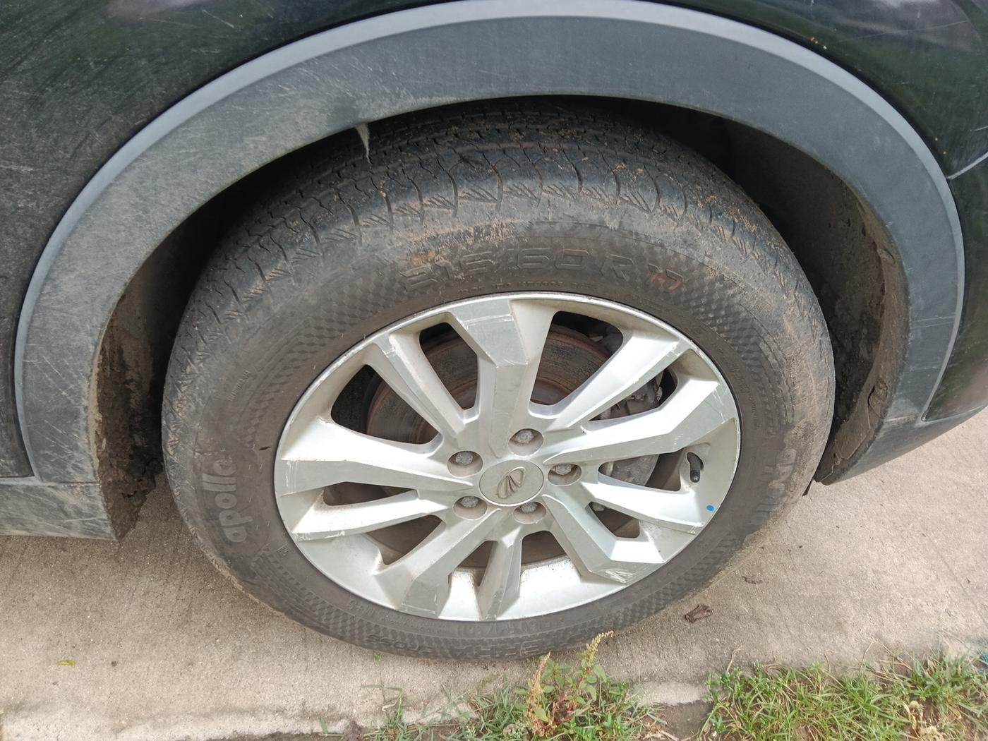 2019 Mahindra XUV300 W8 1.5 DIESEL, Diesel, Manual, 98,438 km, tyre
