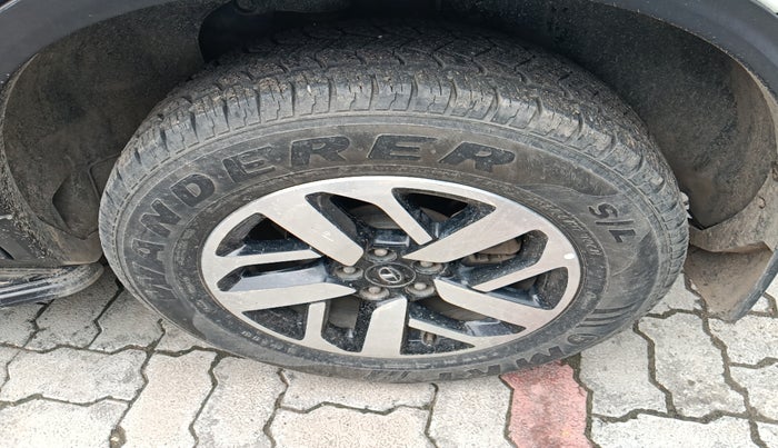 2022 Tata Harrier XZA PLUS 2.0L, Diesel, Automatic, 60,702 km, tyre