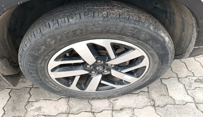 2022 Tata Harrier XZA PLUS 2.0L, Diesel, Automatic, 60,702 km, tyre