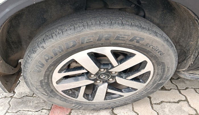 2022 Tata Harrier XZA PLUS 2.0L, Diesel, Automatic, 60,702 km, tyre
