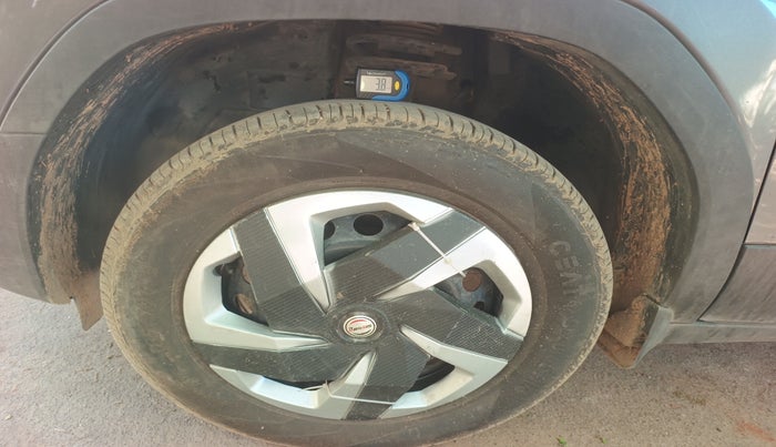 2022 Tata PUNCH ADVENTURE MT, Petrol, Manual, 35,752 km, tyre
