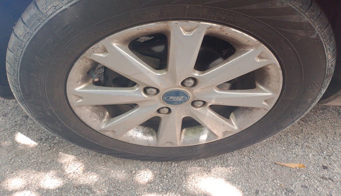 2013 Ford Fiesta TITANIUM+ DIESEL, Diesel, Manual, 1,01,993 km, tyre