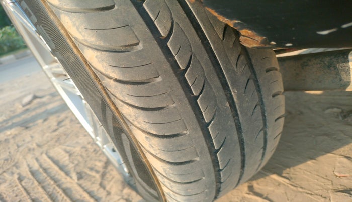 2015 Maruti Alto K10 VXI, Petrol, Manual, 1,25,761 km, tyre