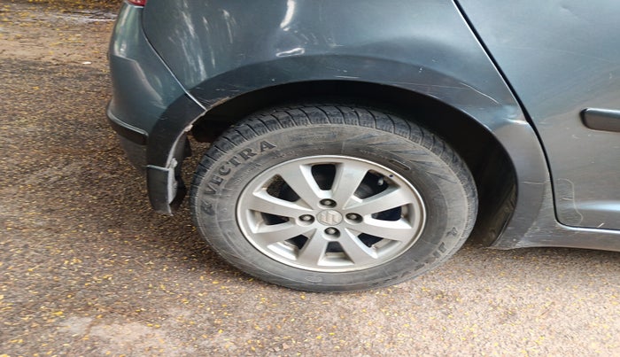 2011 Maruti Swift ZXI, Petrol, Manual, 66,111 km, tyre