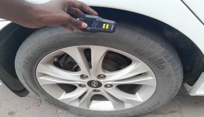 2012 Hyundai Sonata 2.4 GDI AT, Petrol, Automatic, 73,072 km, tyre