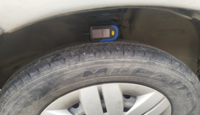 2013 Maruti Alto 800 LXI, Petrol, Manual, 1,83,499 km, tyre