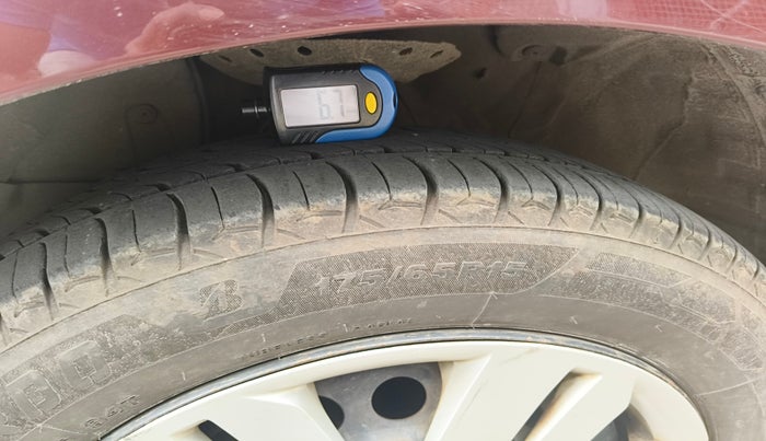 2015 Honda City 1.5L I-VTEC S MT, Petrol, Manual, 1,37,897 km, tyre