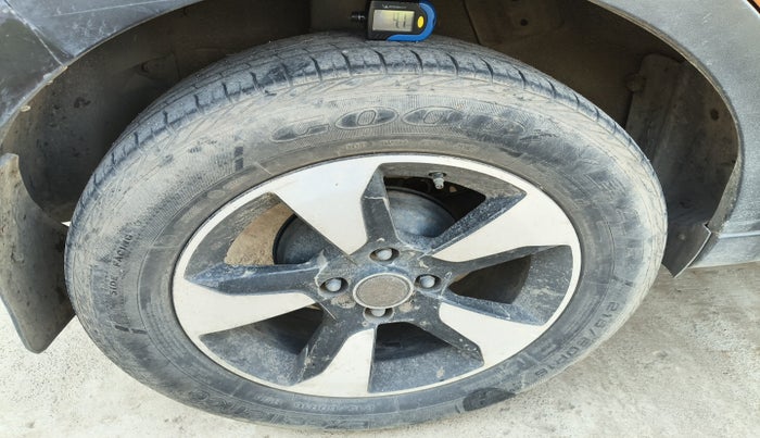 2018 Tata NEXON XZA PLUS PETROL, Petrol, Automatic, 1,06,378 km, tyre
