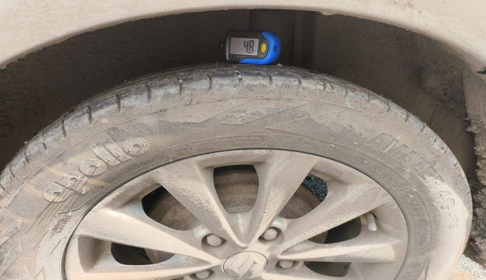 2014 Maruti Ertiga ZDI, Diesel, Manual, 2,14,840 km, tyre