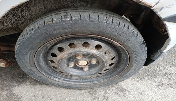 2011 Maruti Wagon R 1.0 VXI, Petrol, Manual, 1,08,043 km, tyre