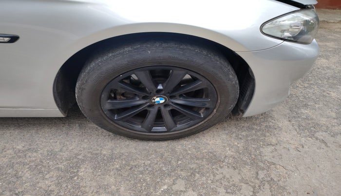 2010 BMW 5 Series 520 D HIGHLINE, Diesel, Automatic, 67,818 km, tyre