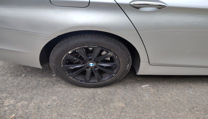 2010 BMW 5 Series 520 D HIGHLINE, Diesel, Automatic, 67,818 km, tyre