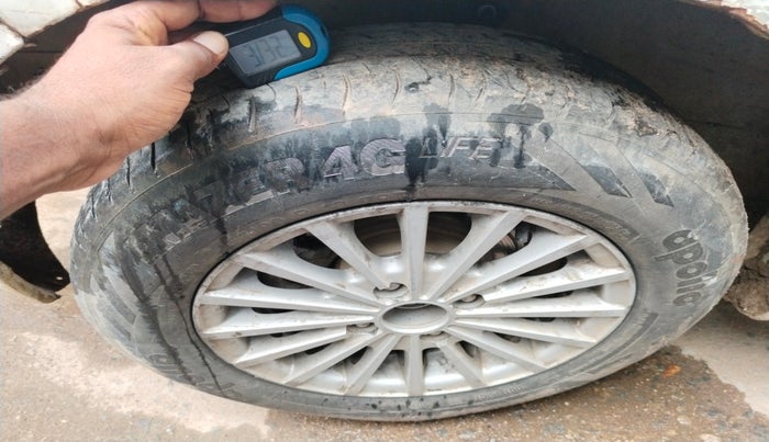 2010 Maruti A Star LXI, Petrol, Manual, 42,195 km, tyre
