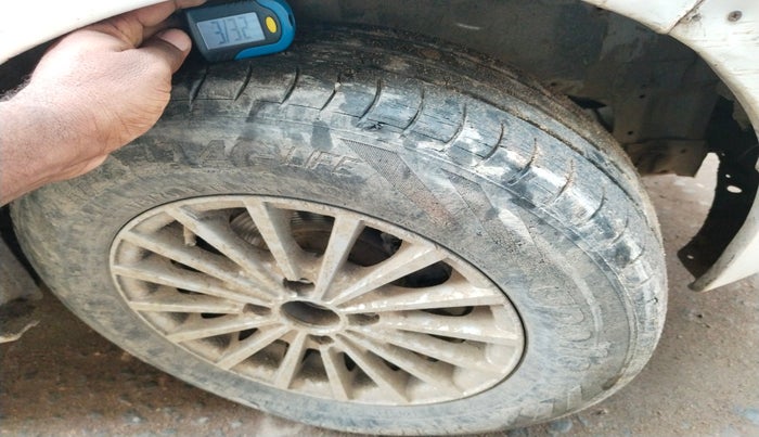 2010 Maruti A Star LXI, Petrol, Manual, 42,195 km, tyre