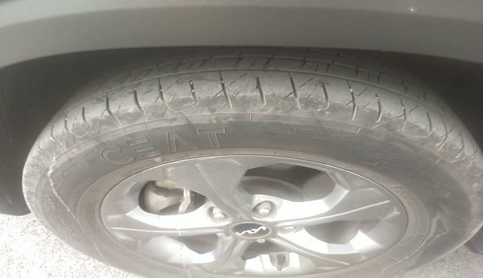 2021 KIA SELTOS HTK PLUS 1.5 IMT, Petrol, Manual, 88,353 km, tyre