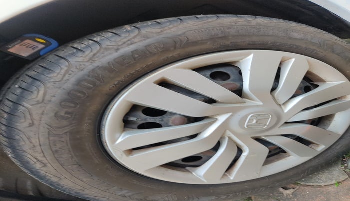 2015 Honda City 1.5L I-VTEC SV CVT, Petrol, Automatic, 48,815 km, tyre