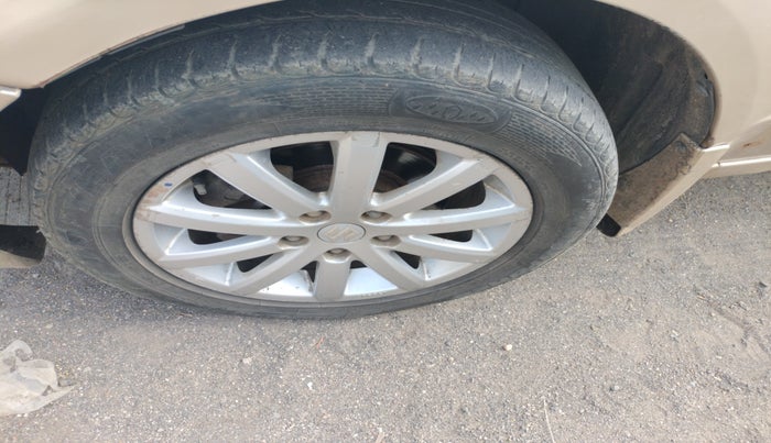 2011 Maruti SX4 ZDI, Diesel, Manual, 1,49,735 km, tyre