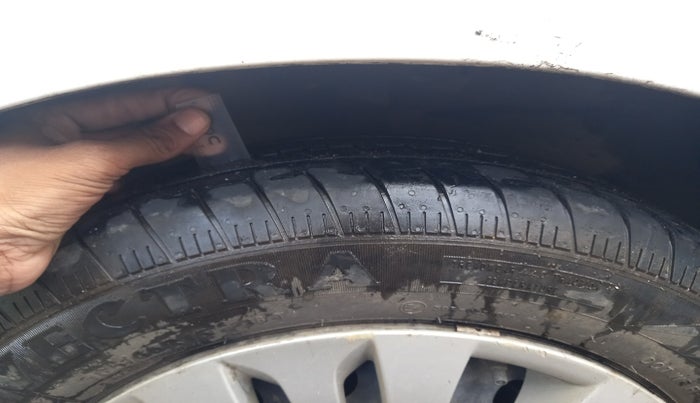 2015 Maruti Ertiga VXI, Petrol, Manual, 29,762 km, tyre