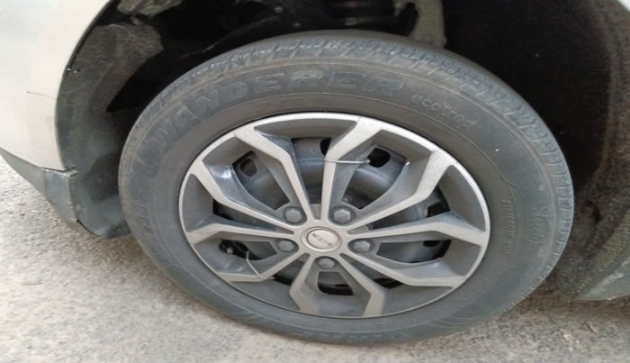 2018 Mahindra MARAZZO M4 8 STR, Diesel, Manual, 1,30,950 km, tyre