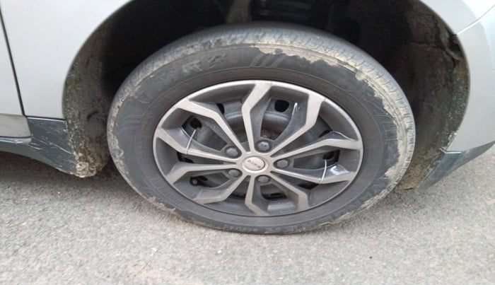 2018 Mahindra MARAZZO M4 8 STR, Diesel, Manual, 1,30,950 km, tyre