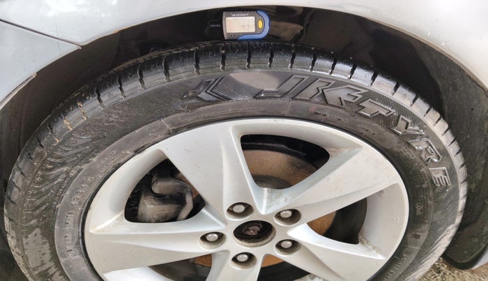 2013 Hyundai New Elantra 1.8 SX AT VTVT, Petrol, Automatic, 73,934 km, tyre