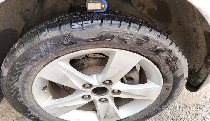 2013 Hyundai New Elantra 1.8 SX AT VTVT, Petrol, Automatic, 73,934 km, tyre