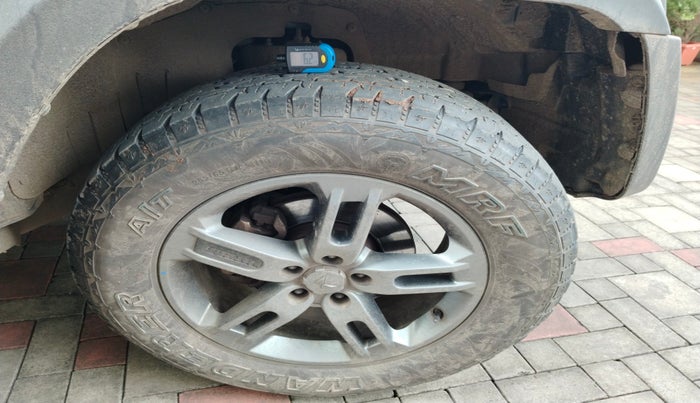 2023 Mahindra Thar LX D 4WD AT CONVERTIBLE, Diesel, Automatic, 16,361 km, tyre