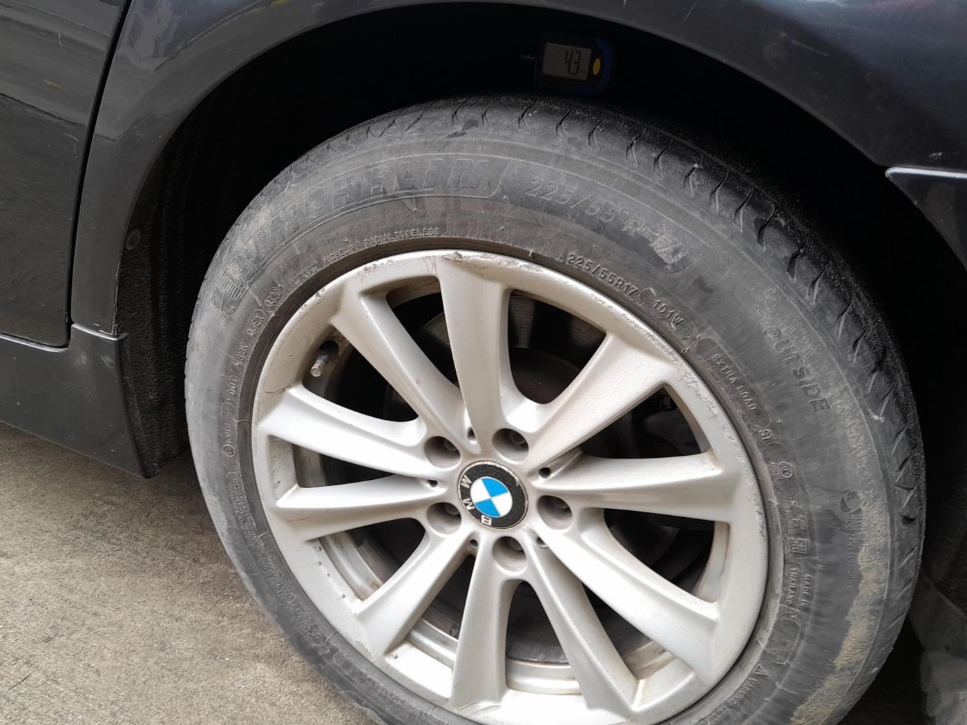 2013 BMW 5 Series 520D 2.0, Diesel, Automatic, 1,44,640 km, tyre