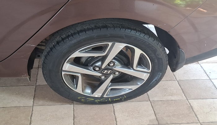 2020 Hyundai AURA SX PLUS 1.2 AMT CRDI, Diesel, Automatic, 87,866 km, tyre